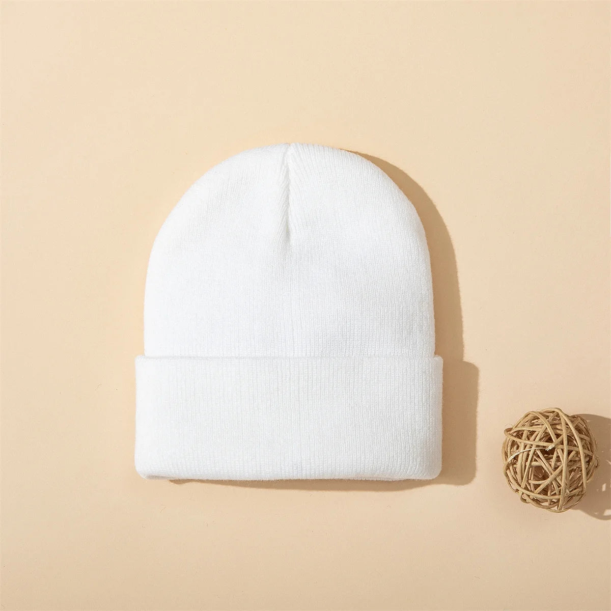 Minimalist Polyester Knit Beanie for Everyday Casual Streetwear Winter Outdoor Comfort and Style