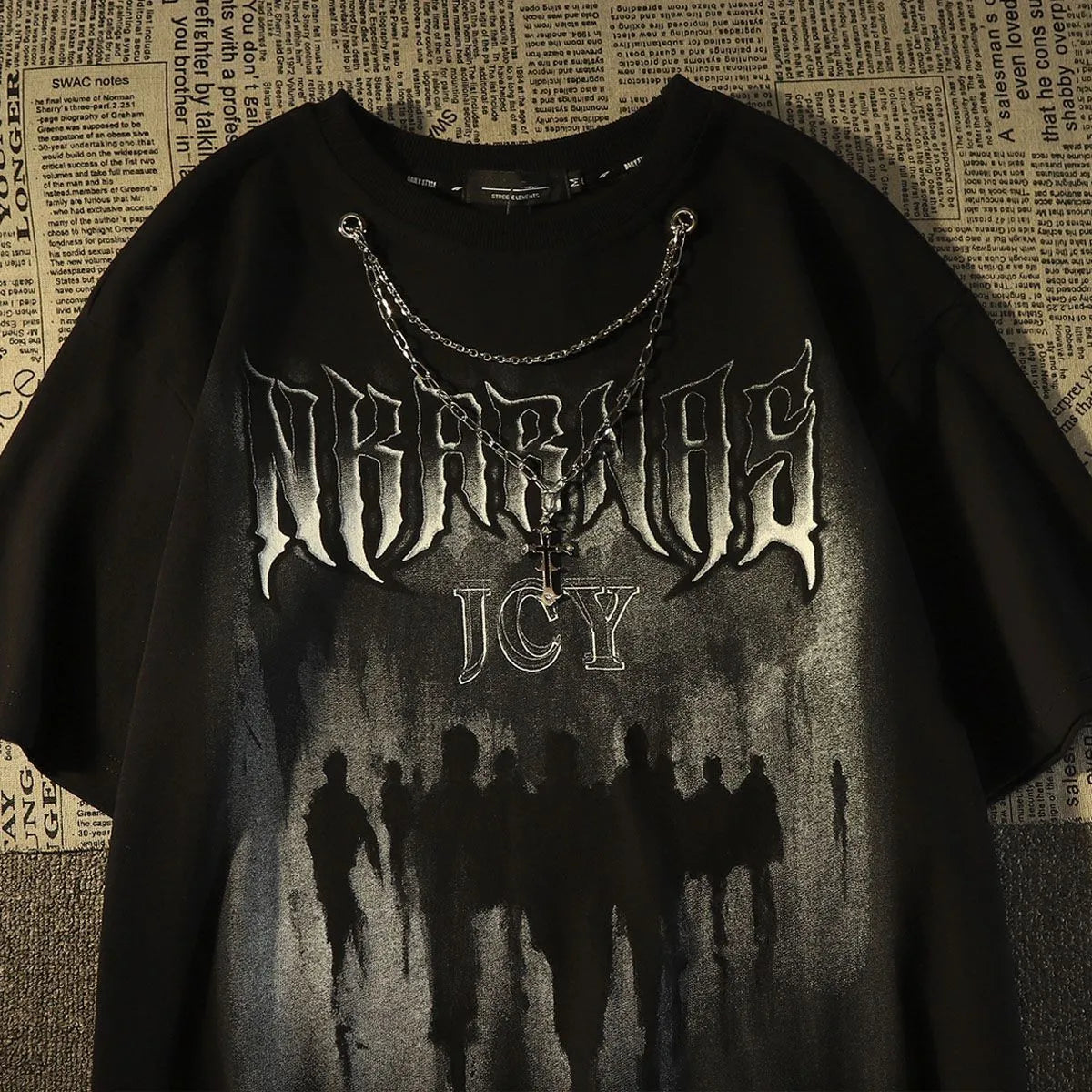 Oversized Vintage Silhouette Graphic Cotton T-Shirt with Dark Streetwear Aesthetic