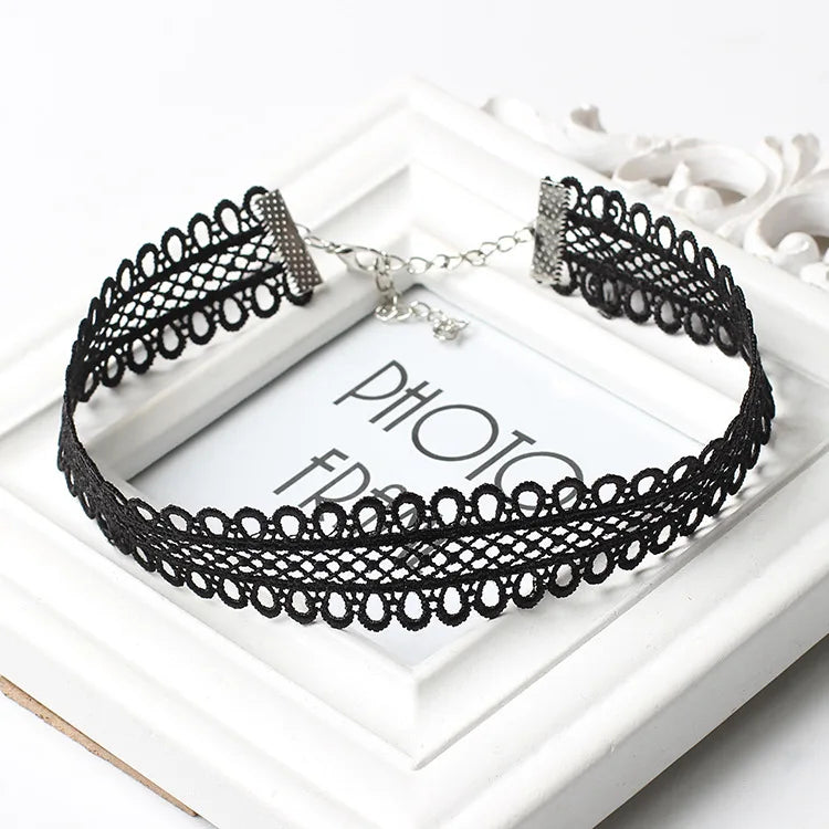 Vintage Floral Lace Gothic Choker Necklace for Dark Feminine Styling