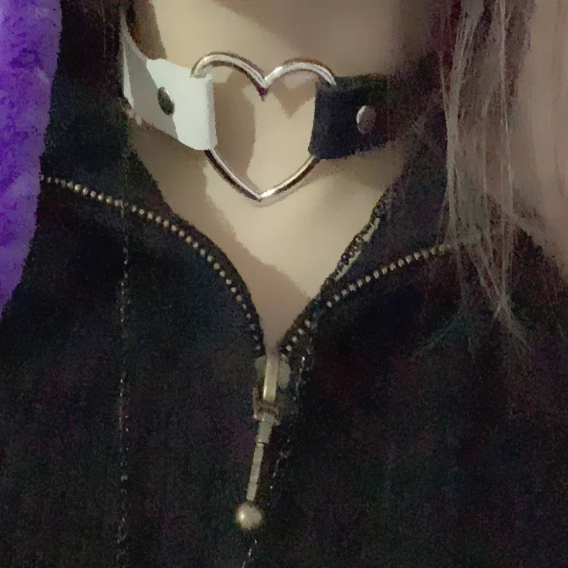 Dark Heart Charm Collar Choker Necklace for Gothic and Alternative Fashion