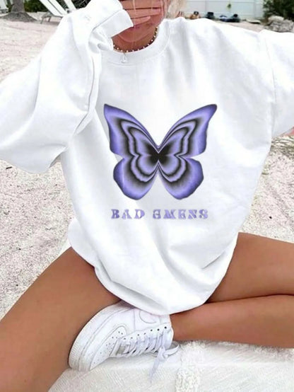 Women's Butterfly Graphic Crew Neck Sweatshirt for Contemporary Everyday Streetwear Fashion Style
