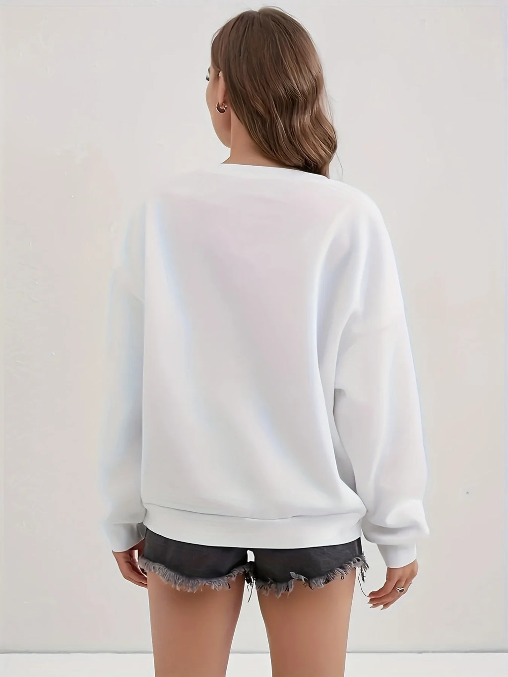 Women's Dragon Inspired Graphic Crew Neck Sweatshirt for Contemporary Casual Streetwear Fashion