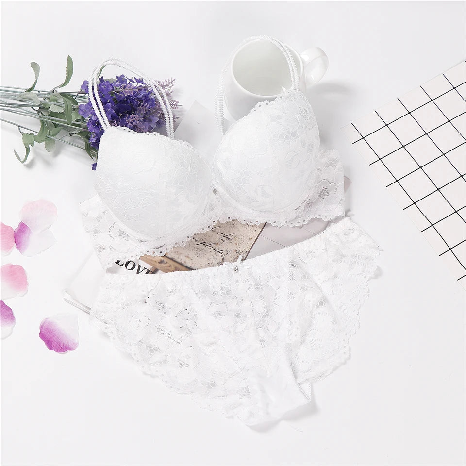 Romantic Light Pink Floral Lace Underwire Bra and Textured Panty Set
