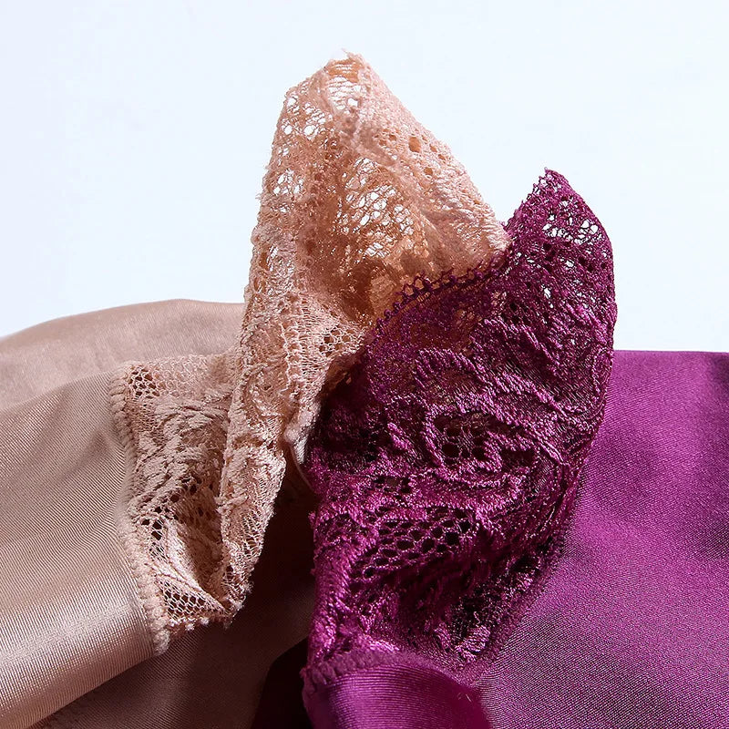 Four-Piece Low-Rise Seamless Brief Set with Intricate Lace Backs