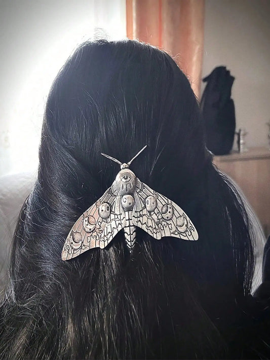Vintage Moth Hair Clip Gothic Nature Inspired Statement Fashion Accessory
