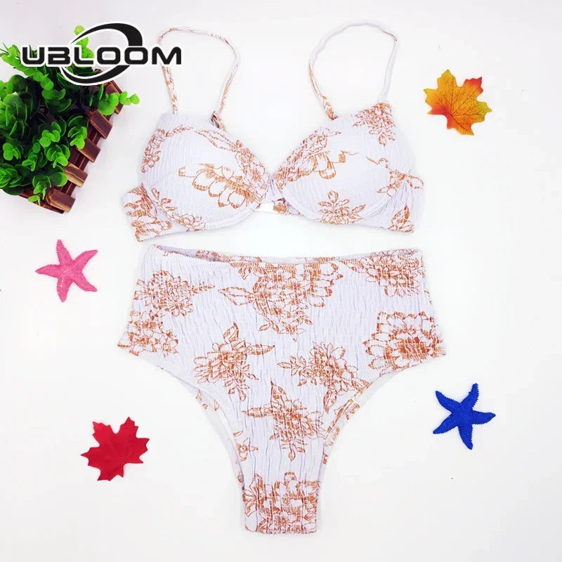 Vibrant Green Floral Underwire Bikini with Ruched Texture