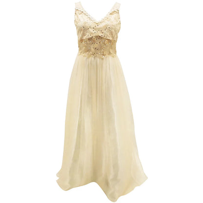 Elegant Layered Tulle Evening Gown with Gothic Princess Fashion Silhouette
