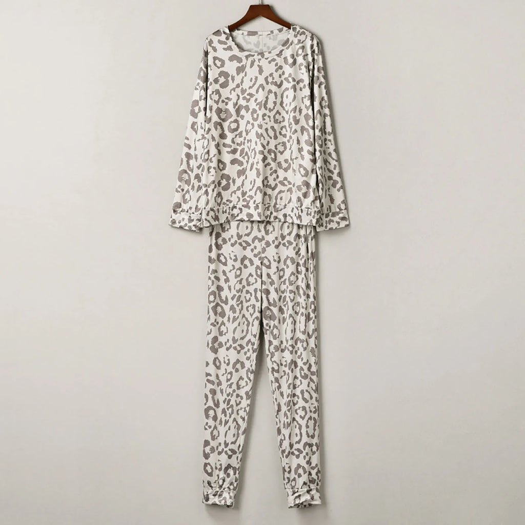 Relaxed-Fit Two-Piece Leopard Print Loungewear Set with Wide Neckline and Tapered Pants