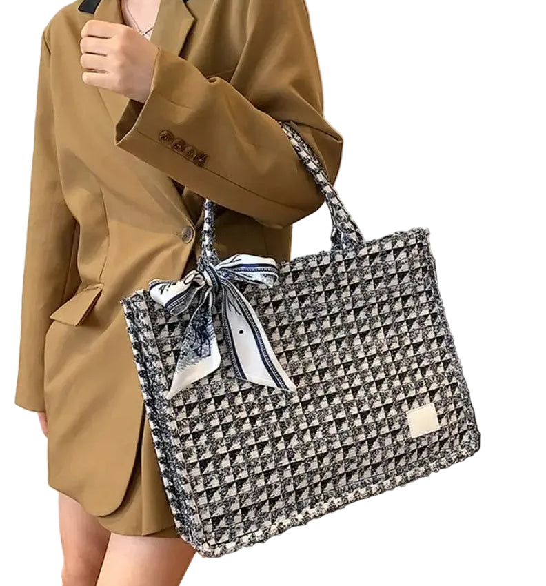 Large Capacity Textured Tote Bag with Woven Pattern Detailing