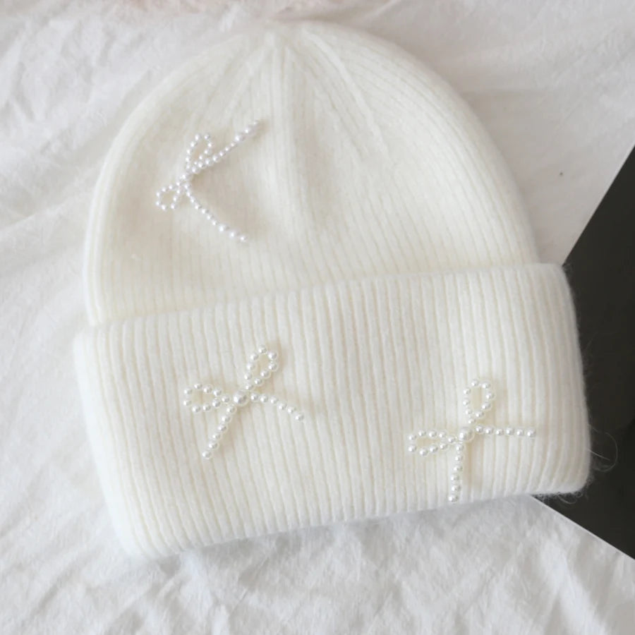 Minimalist Ribbed Knit Polyester Beanie for Everyday Casual Winter Streetwear Comfort and Warmth