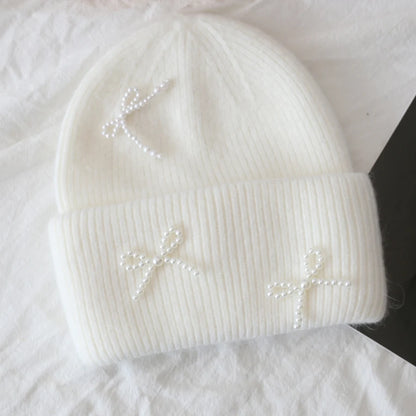 Minimalist Ribbed Knit Polyester Beanie for Everyday Casual Winter Streetwear Comfort and Warmth