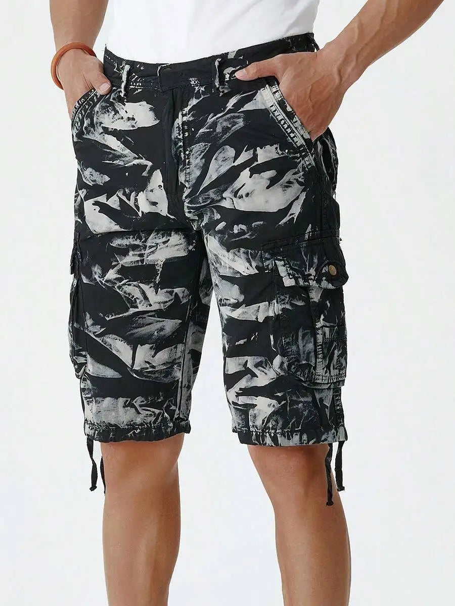Relaxed Fit Cargo Shorts with Utility Pockets and Outdoor Streetwear Styling