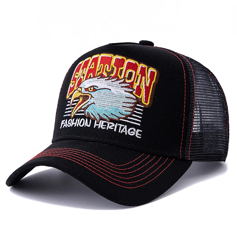 Unisex Breathable Mesh Trucker Cap with Graphic Patch for Casual Streetwear and Outdoor Style
