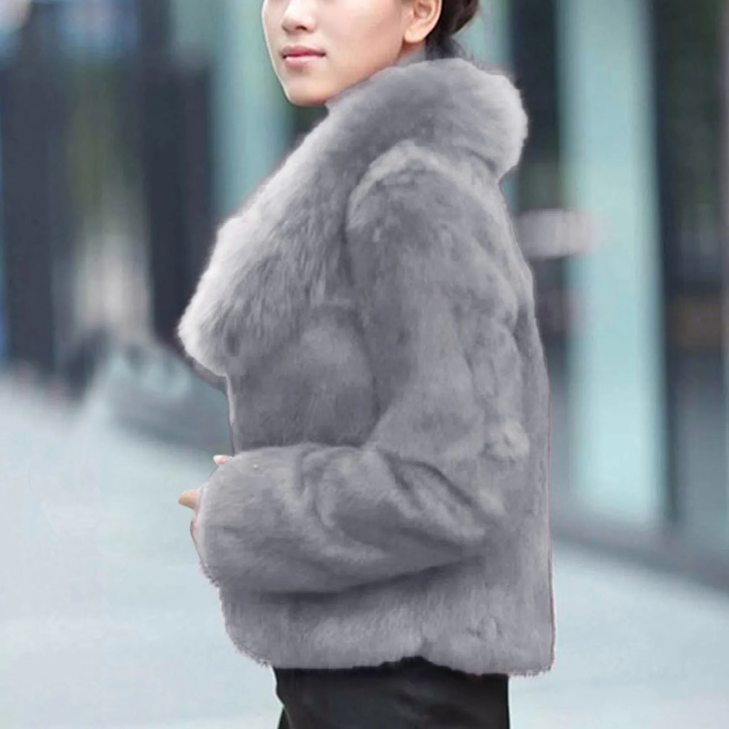 Women's Plush Faux Fur Jacket Soft Luxe Winter Casual Statement Outerwear