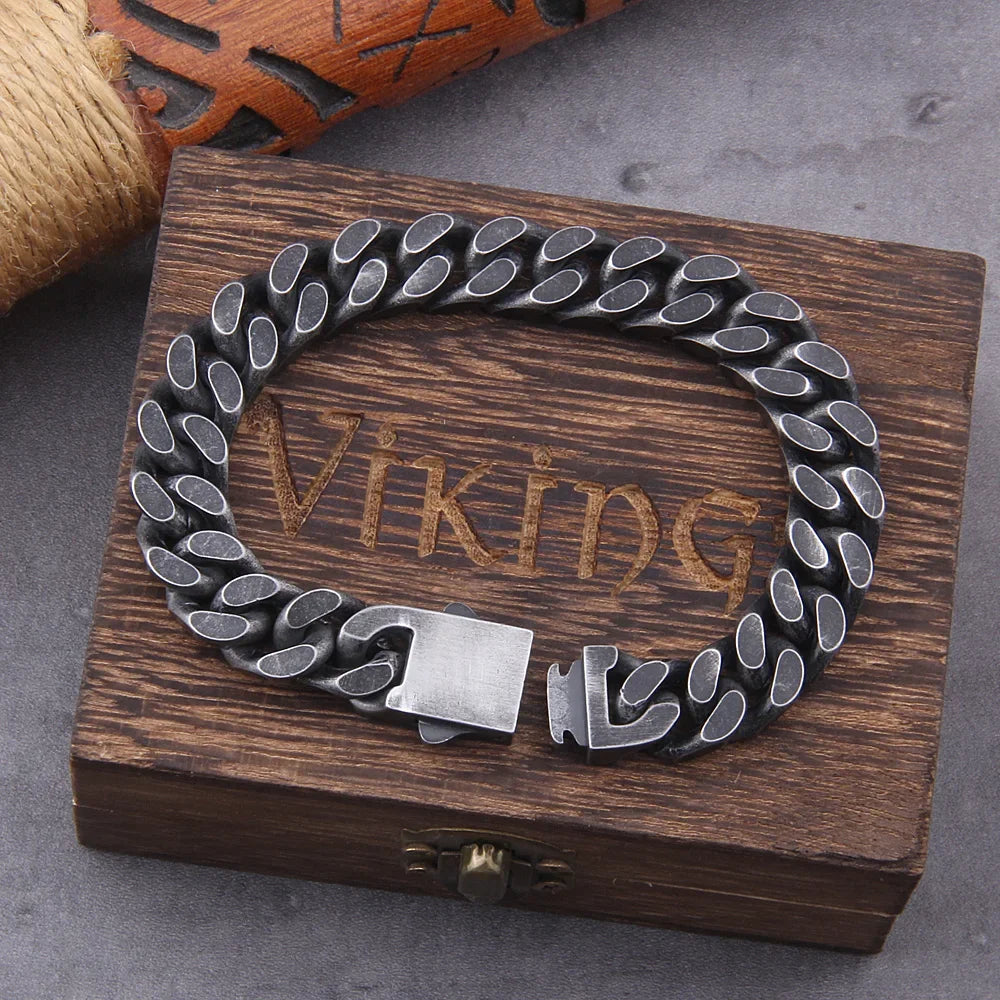 Heavy Cuban Link Chain Bracelet for Punk and Alternative Streetwear Styling