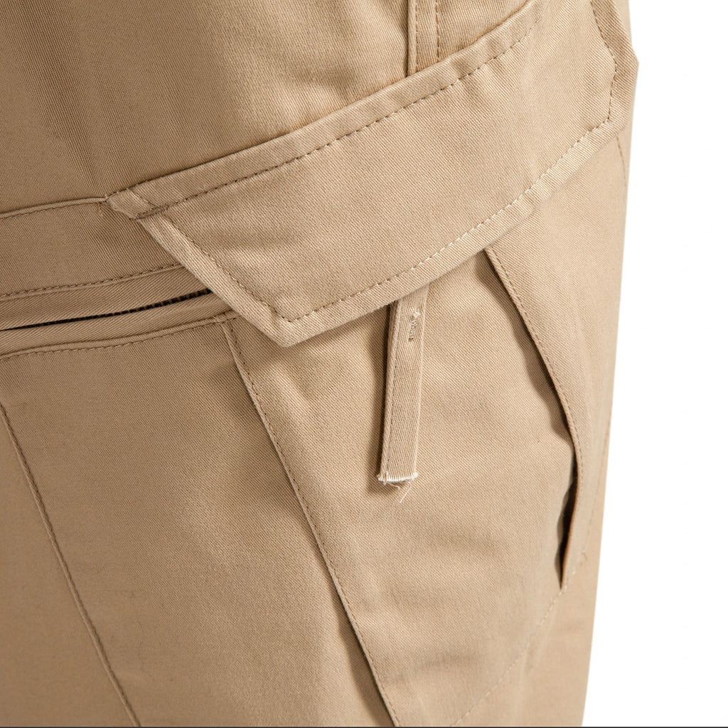 Men's Relaxed Fit Cotton Cargo Shorts with Elastic Waist and Utility Pocket Design