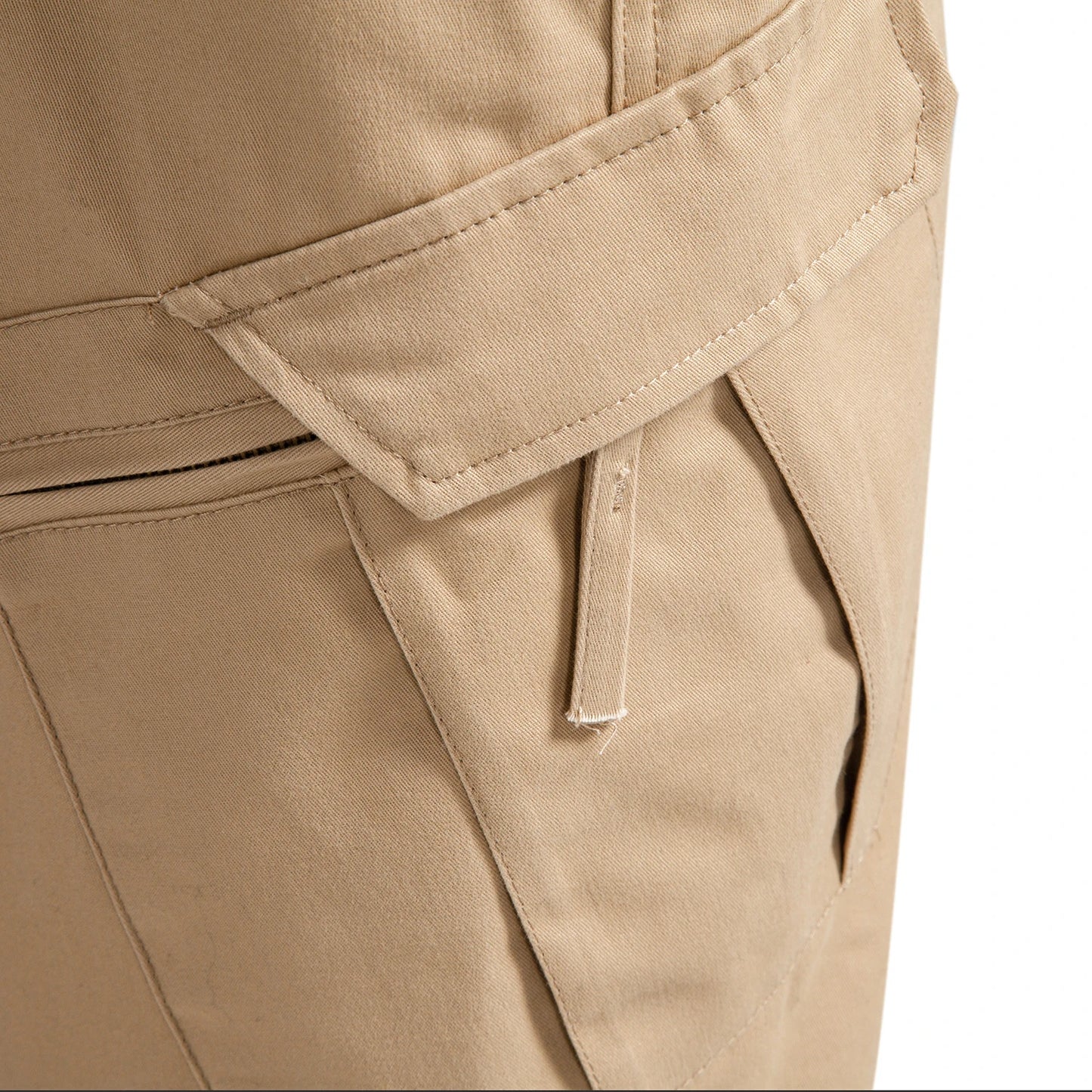 Men's Relaxed Fit Cotton Cargo Shorts with Elastic Waist and Utility Pocket Design