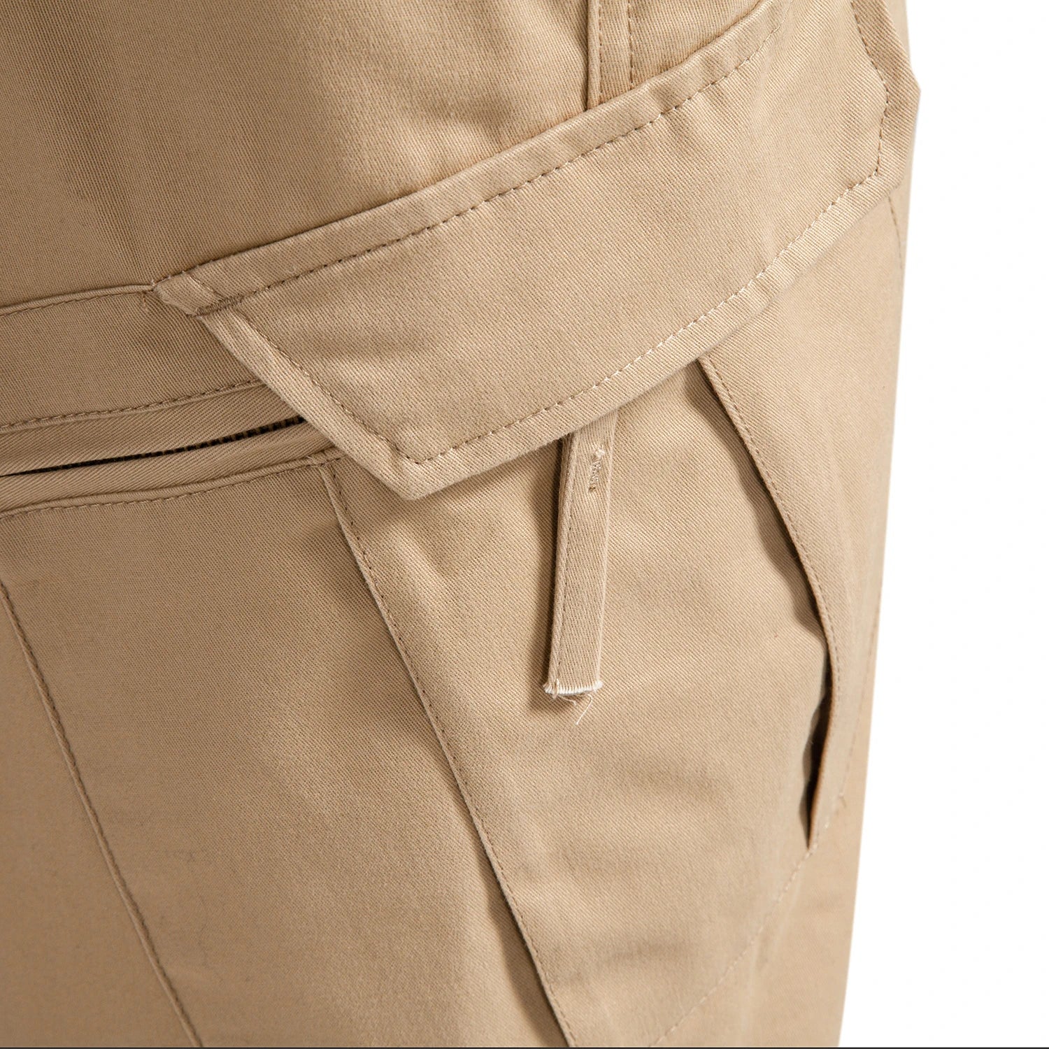 Men's Relaxed Fit Cotton Cargo Shorts with Elastic Waist and Utility Pocket Design