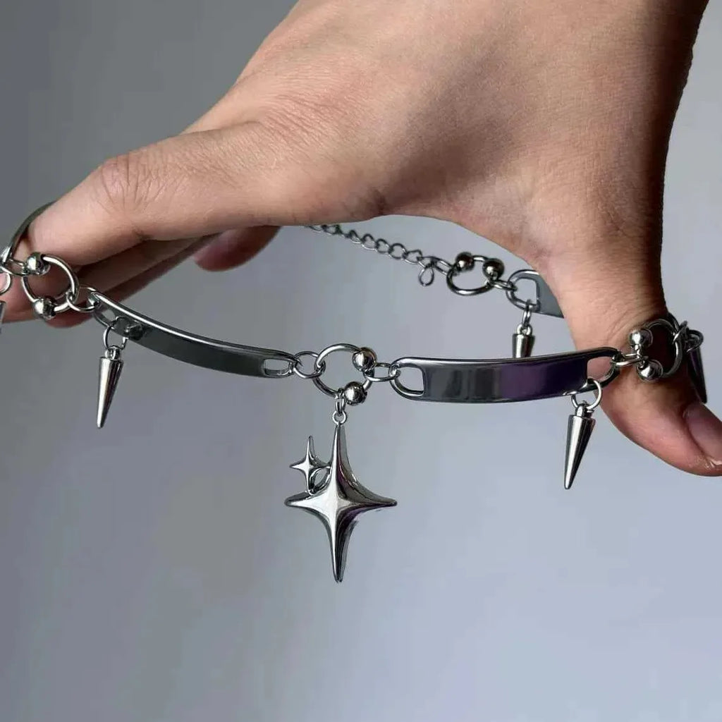 Star Charm Riveted Choker Necklace for Punk Gothic and Y2K Fashion