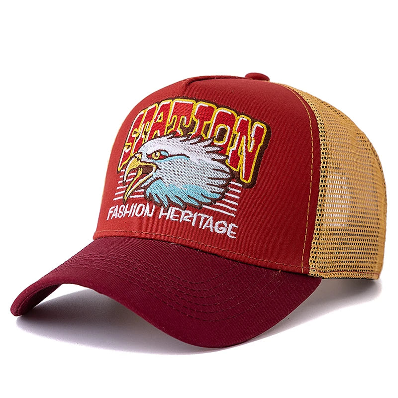 Unisex Breathable Mesh Trucker Cap with Graphic Patch for Casual Streetwear and Outdoor Style