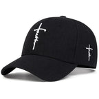 Minimalist Embroidered Baseball Cap with Curved Brim for Contemporary Streetwear Casual Fashion
