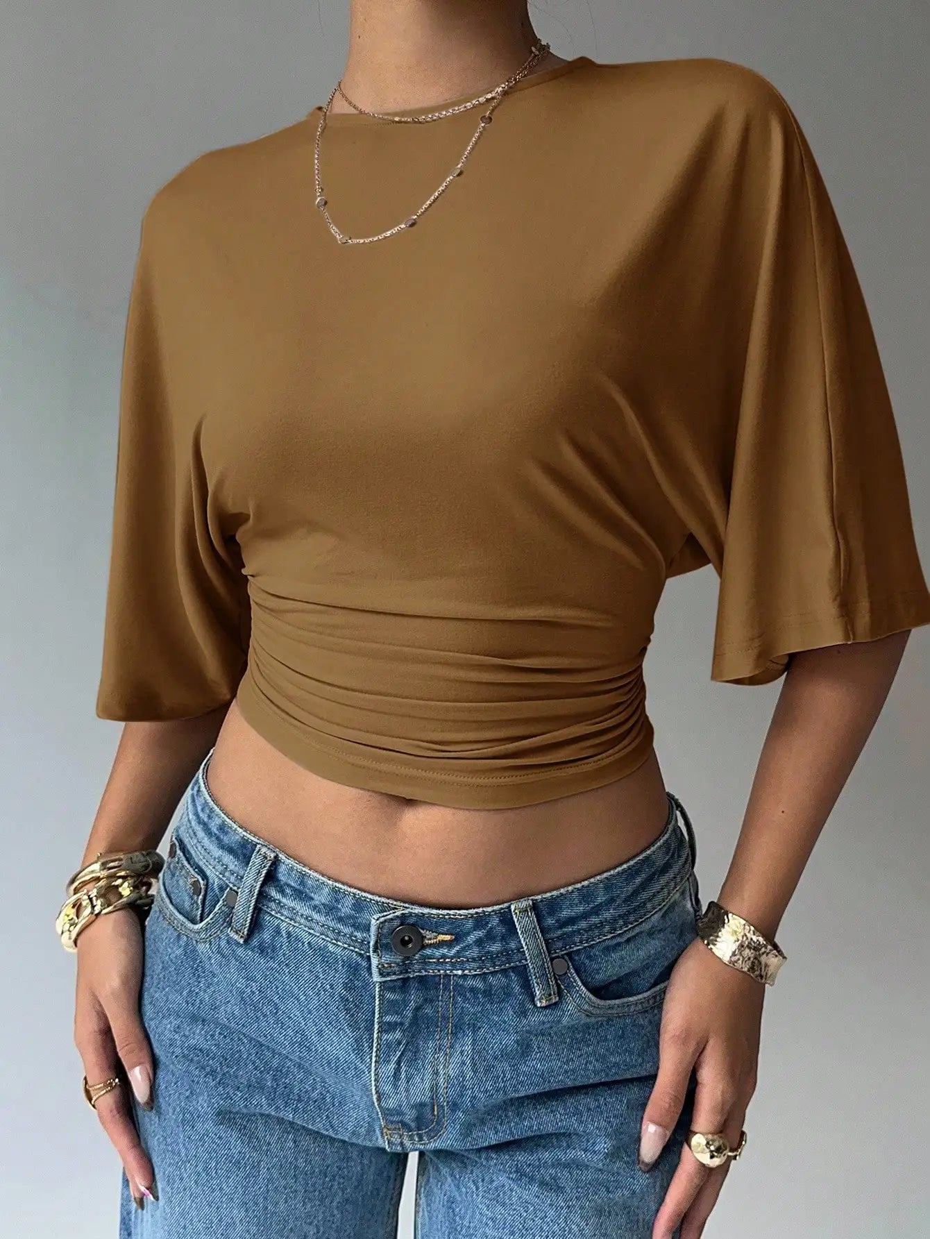 Batwing Sleeve Crop Tee with Relaxed Fit and Minimalist Casual Style