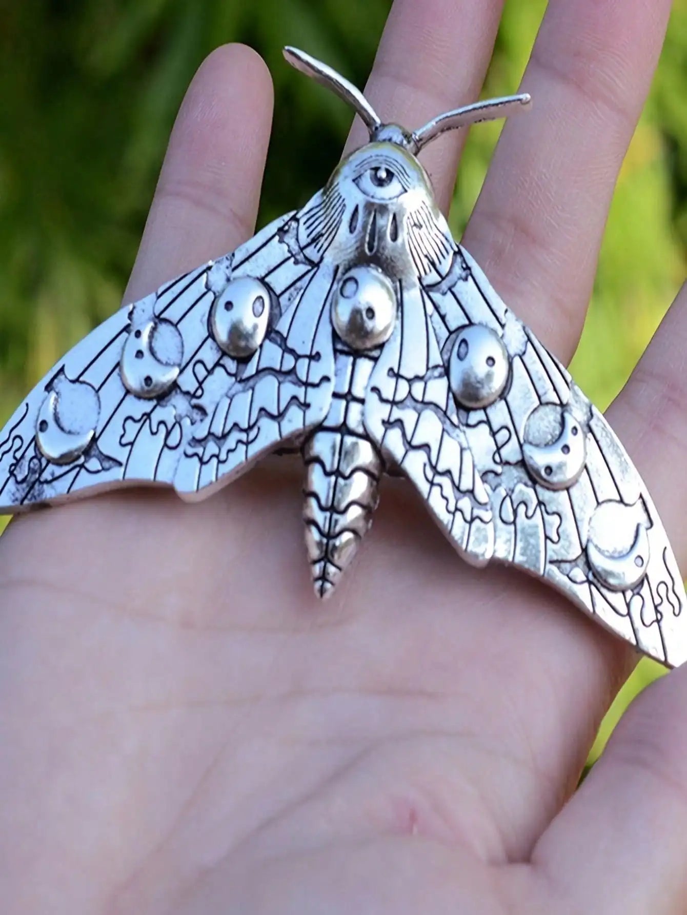 Vintage Moth Hair Clip Gothic Nature Inspired Statement Fashion Accessory