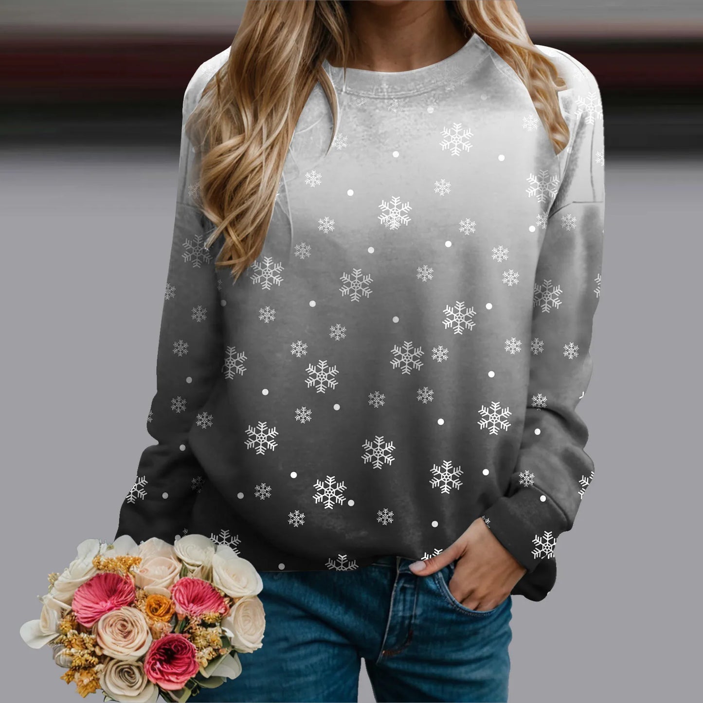 Women's Snowflake Pattern Crew Neck Sweatshirt for Cozy Seasonal Casual Everyday Style