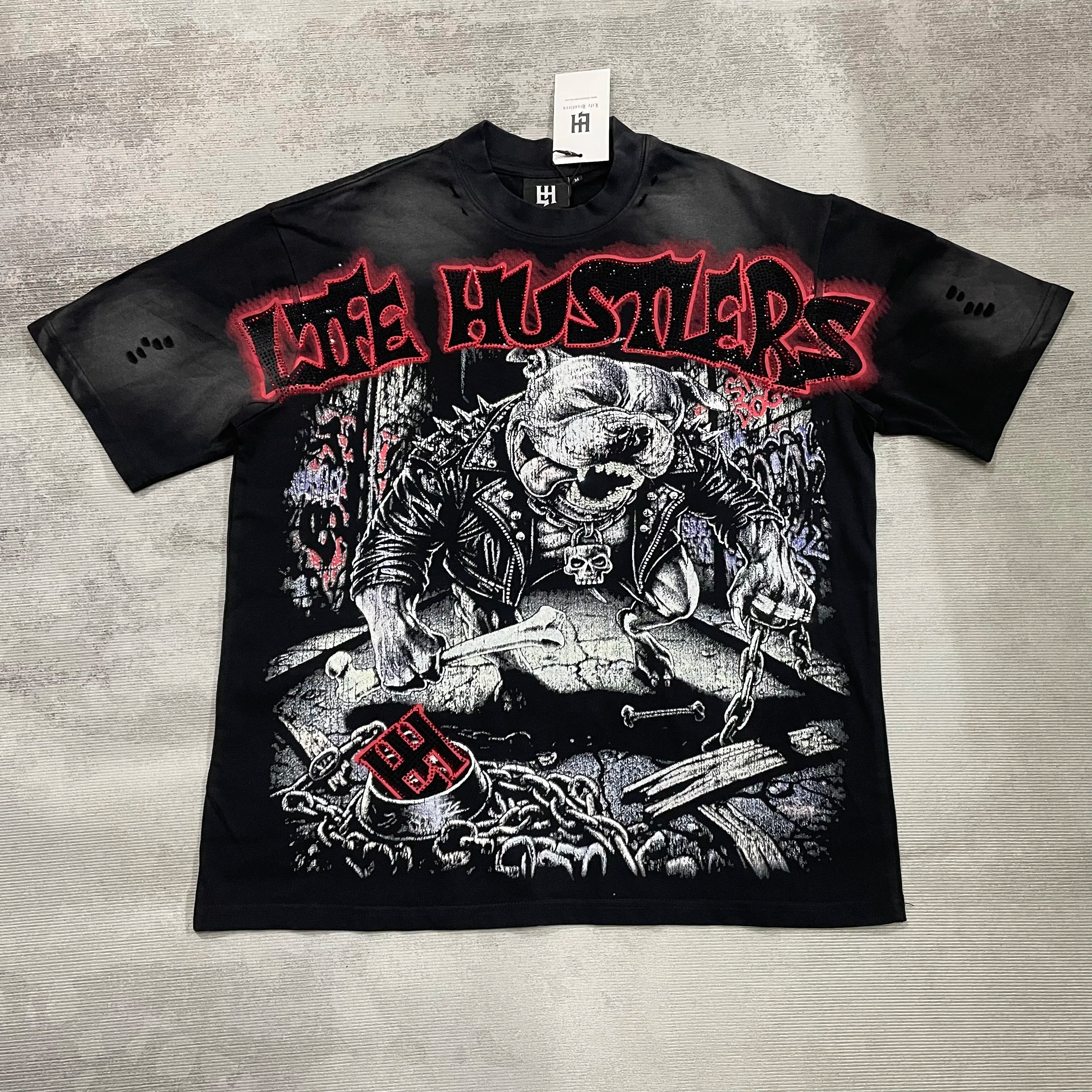 Distressed Graphic Oversized Cotton Streetwear T-Shirt with Vintage-Inspired Artwork