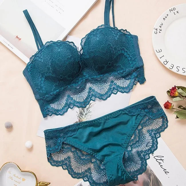 Rich Burgundy Scalloped Lace Wire-Free Push-Up Bralette Set