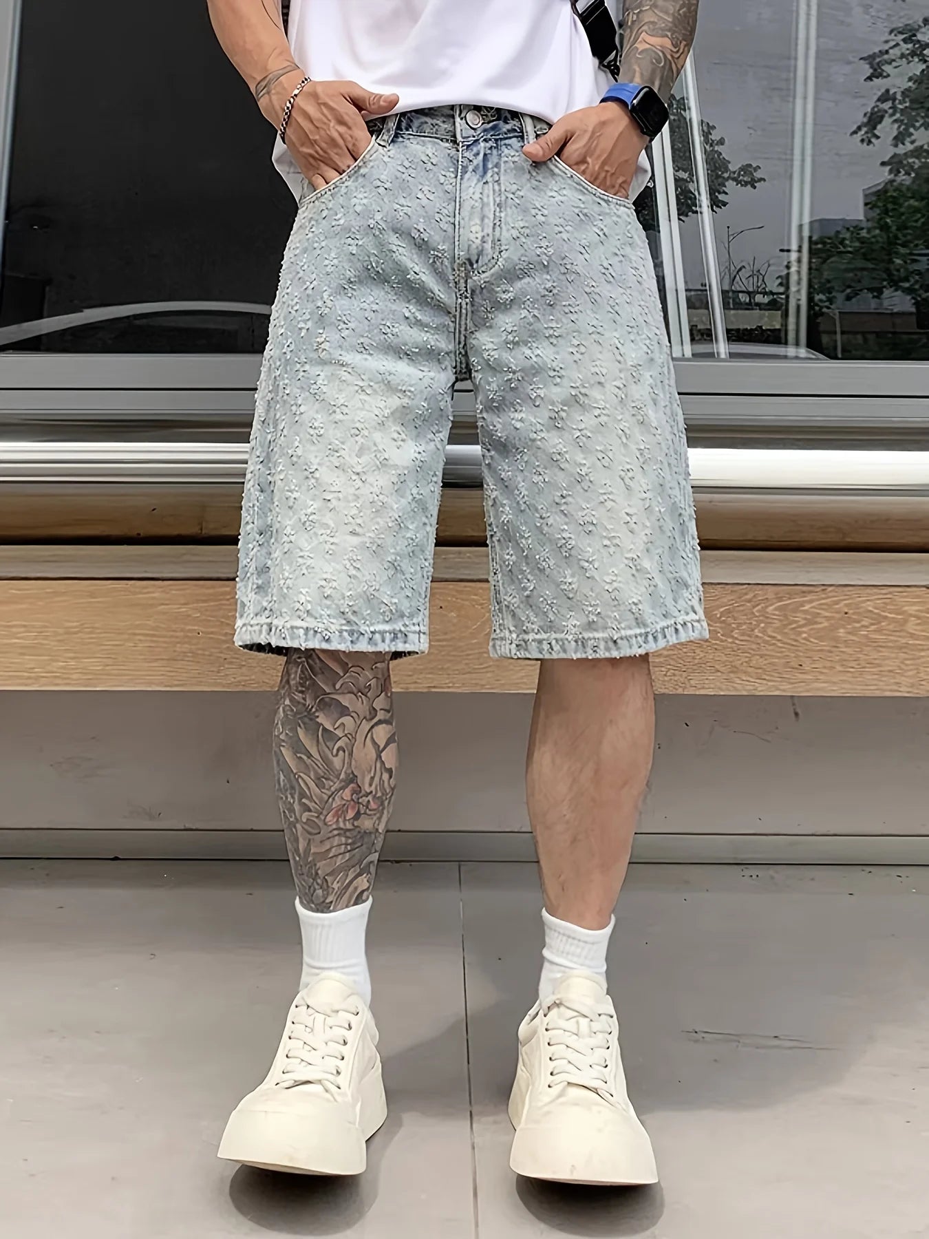 Men's Loose Fit Washed Denim Shorts with Distressed Details and Relaxed Streetwear Style