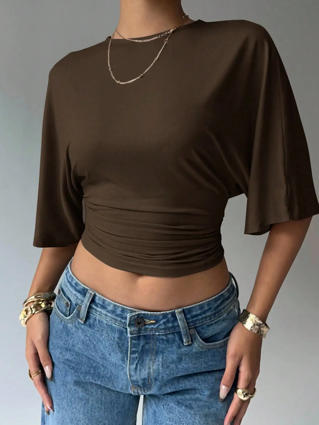 Batwing Sleeve Crop Tee with Relaxed Fit and Minimalist Casual Style