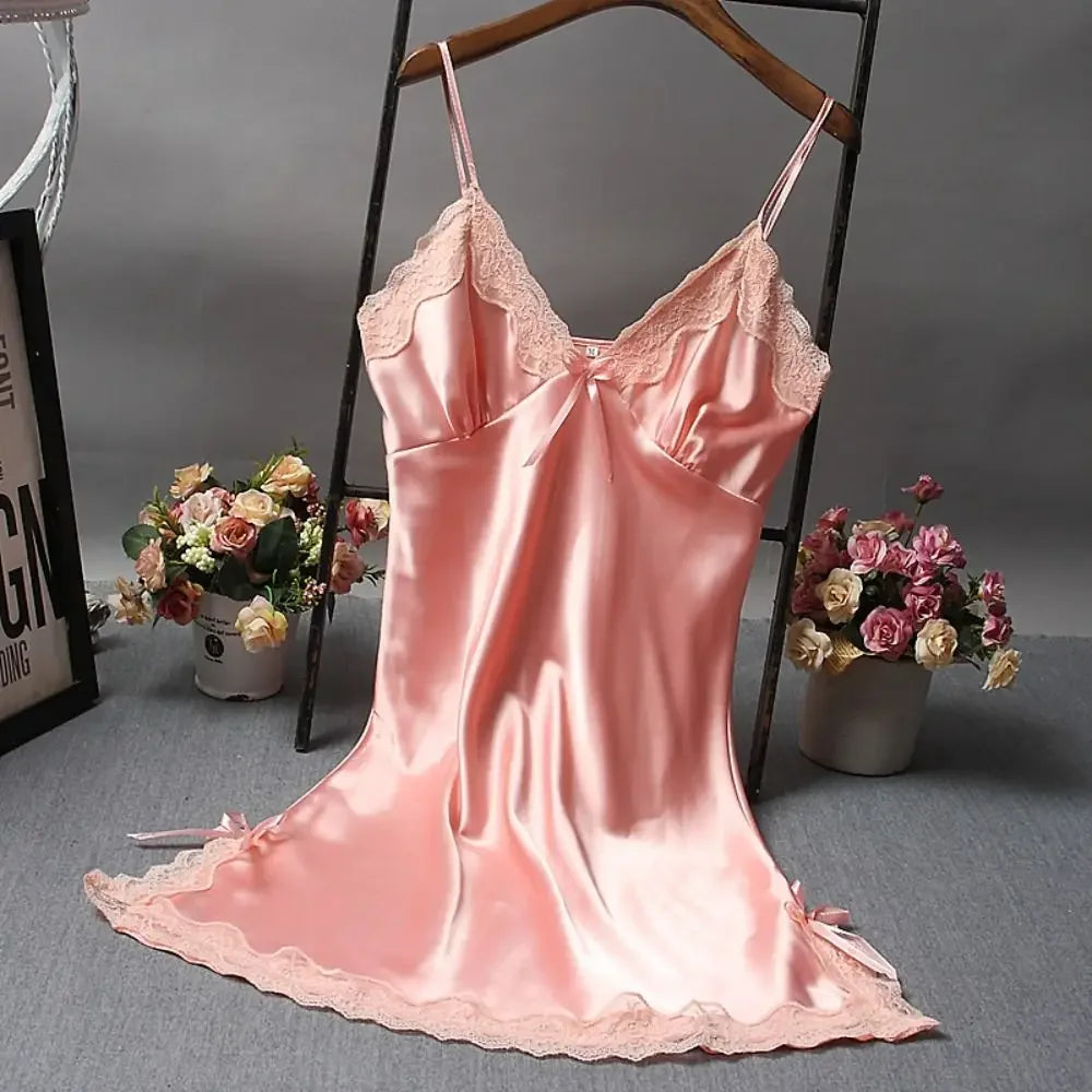 Women's Lace-Trim V-Neck Camisole Nightgown, Sleeveless Knee-Length Slip Dress with Delicate Patchwork Detailing for Sleepwear