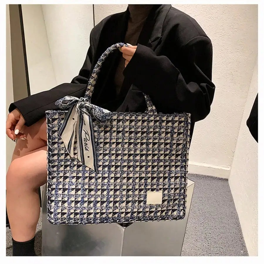 Large Capacity Textured Tote Bag with Woven Pattern Detailing