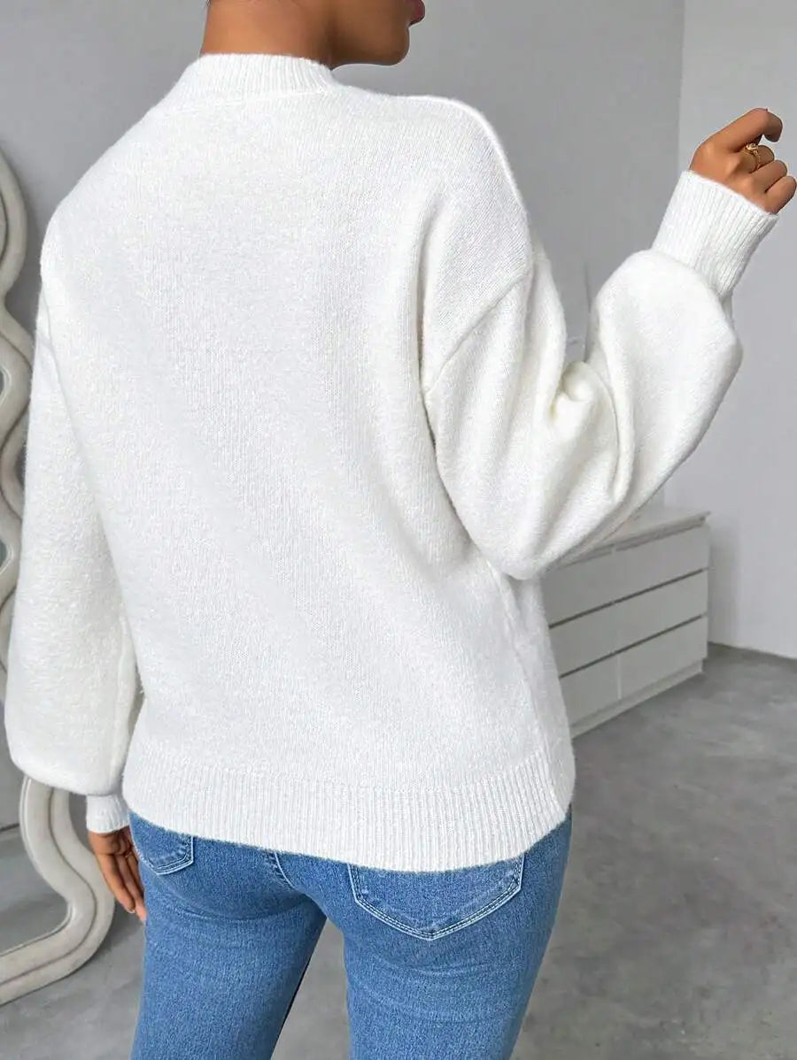 Women's Minimalist Crew Neck Relaxed Knit Pullover Sweater With Oversized Silhouette