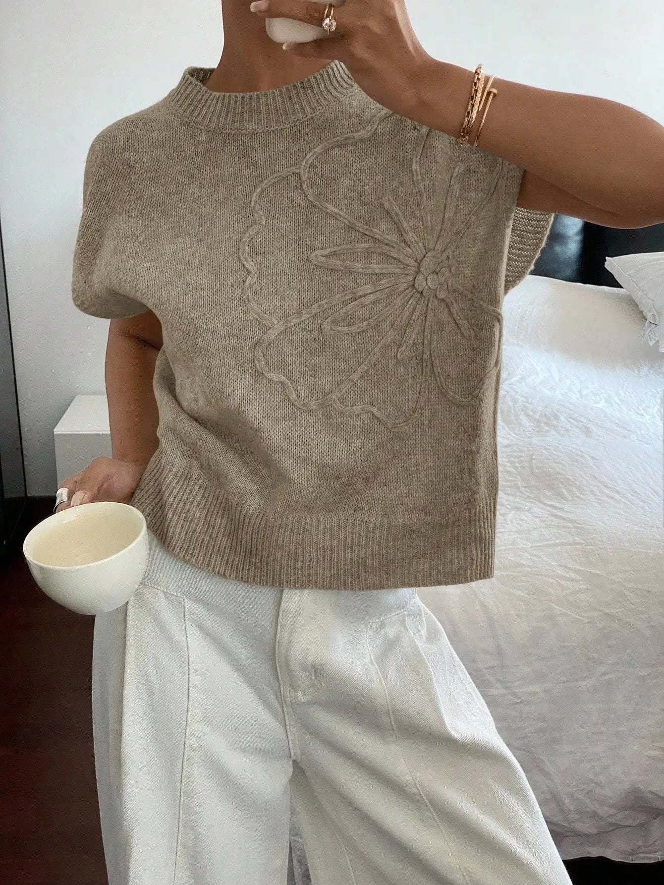 Women's Floral Crew Neck Knit Sweater with Relaxed Summer Short Sleeves