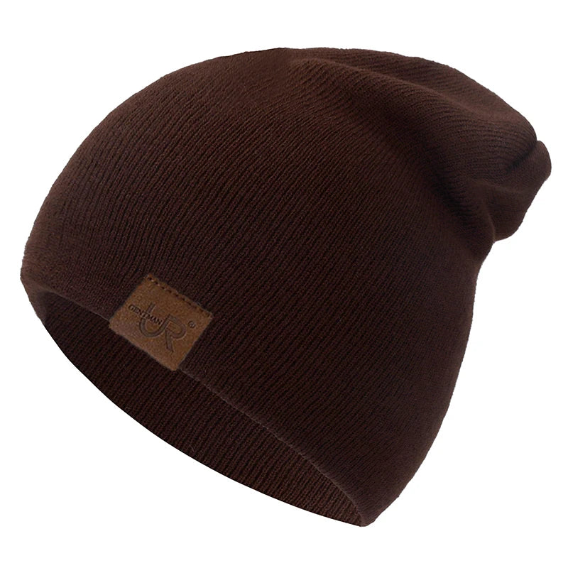 Minimalist Slouchy Acrylic Knit Beanie with Decorative Patch for Casual Streetwear Winter Fashion