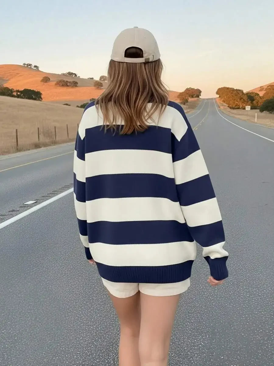 Women's Oversized Striped Knit Sweater with Relaxed Crew Neck Silhouette