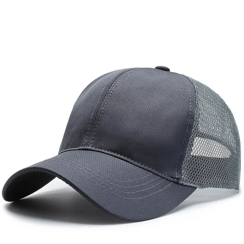 Unisex Breathable Mesh Baseball Cap with Adjustable Fit for Outdoor Sports and Everyday Wear
