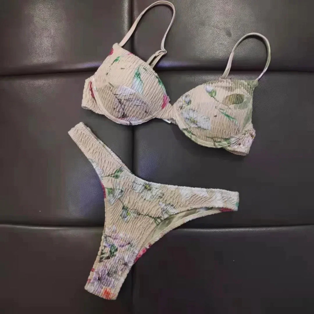 Vibrant Green Floral Underwire Bikini with Ruched Texture