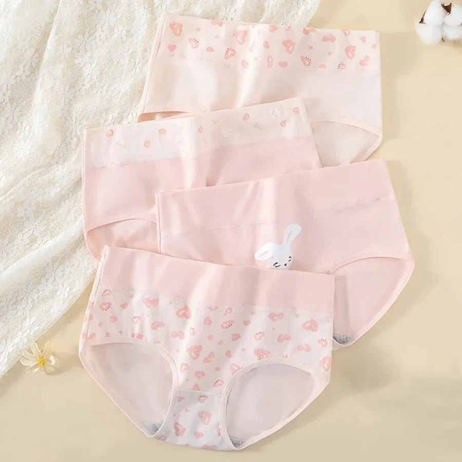 4-Piece Women’s Printed High-Rise Briefs Set with Playful Heart and Floral Motifs, Soft Pink Tones and Feminine Styling