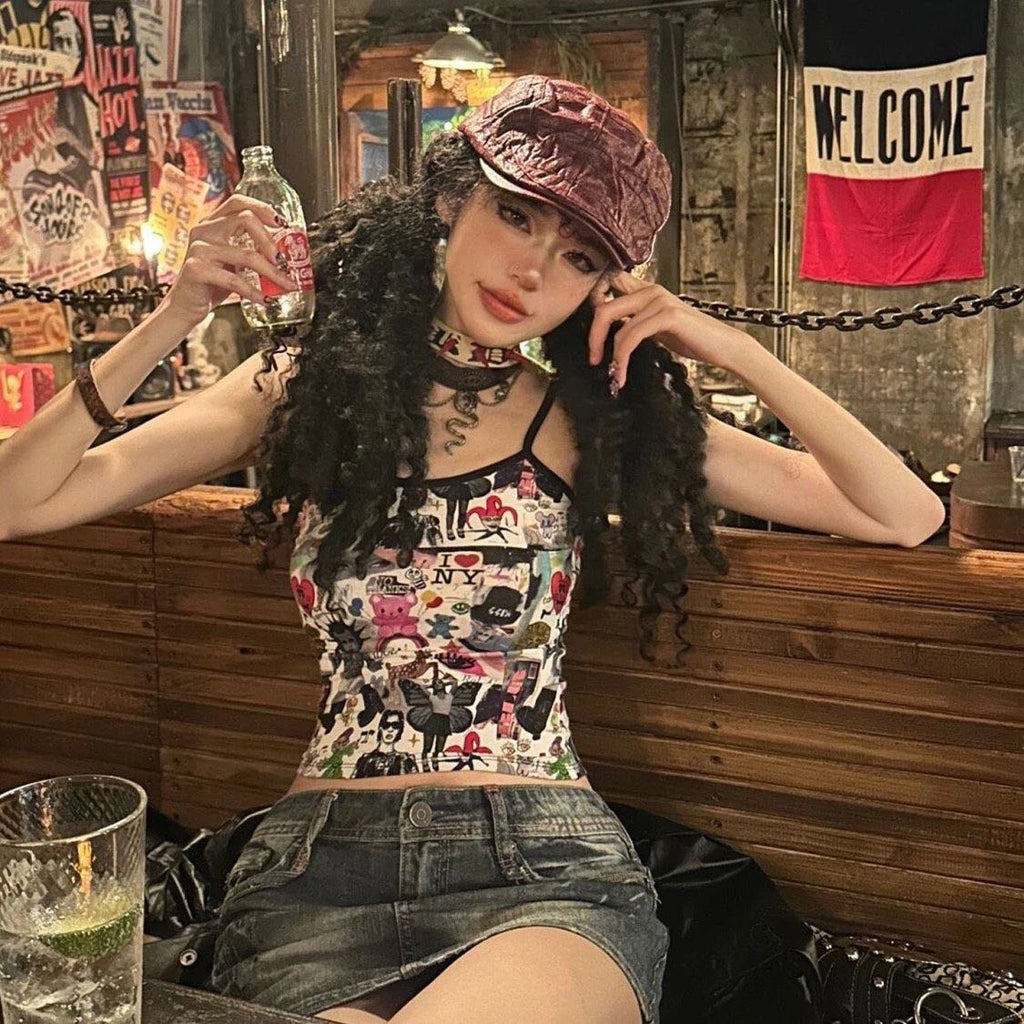 Graphic Print Spaghetti Strap Crop Top with Slim Fit Streetwear Style