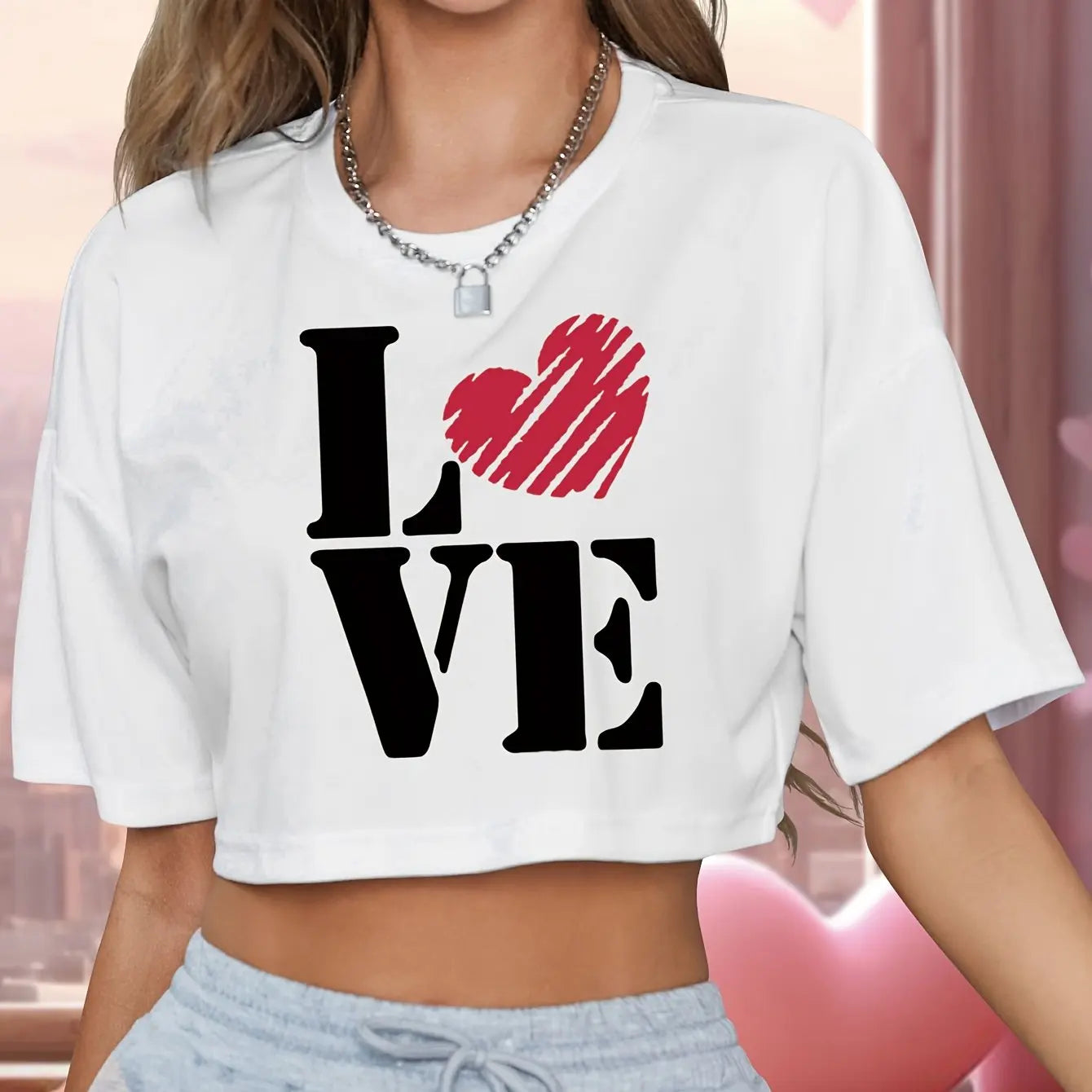 Women's Heart Graphic Crop Top for Casual Everyday Streetwear Modern Fashion Style