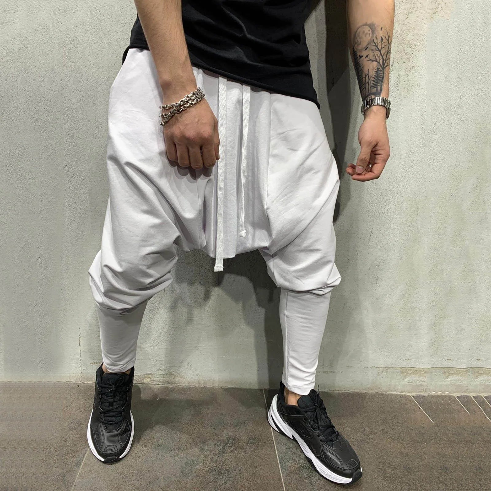 Men's Relaxed Harem Cargo Pants with Cropped Fit and Streetwear Utility Style
