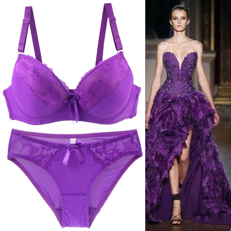 Elegant Amethyst Smooth Contour Bra and Lace-Trimmed Panty Set