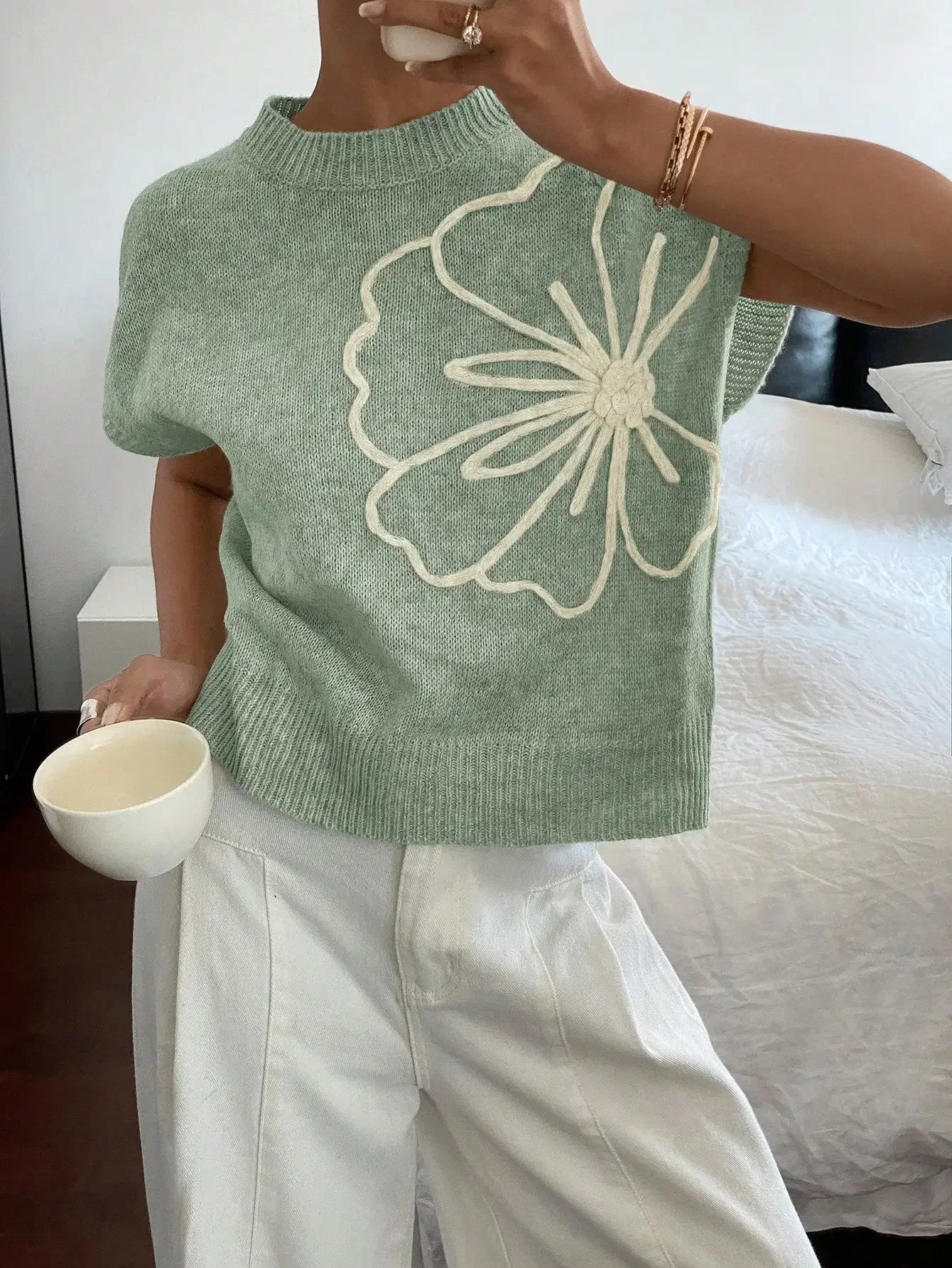 Women's Floral Crew Neck Knit Sweater with Relaxed Summer Short Sleeves