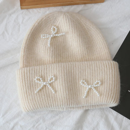 Minimalist Ribbed Knit Polyester Beanie for Everyday Casual Winter Streetwear Comfort and Warmth
