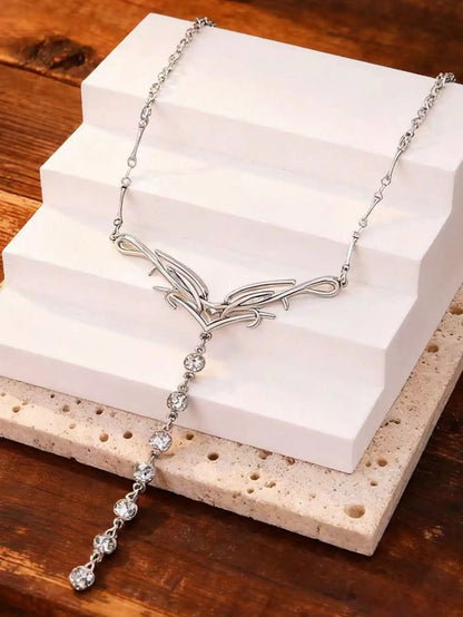 Minimalist Crystal Pendant Waist Chain for Elegant Alternative and Y2K Styling