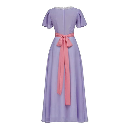 Romantic Vintage-Inspired Maxi Dress with Delicate Waist Detail and Flowing Elegance