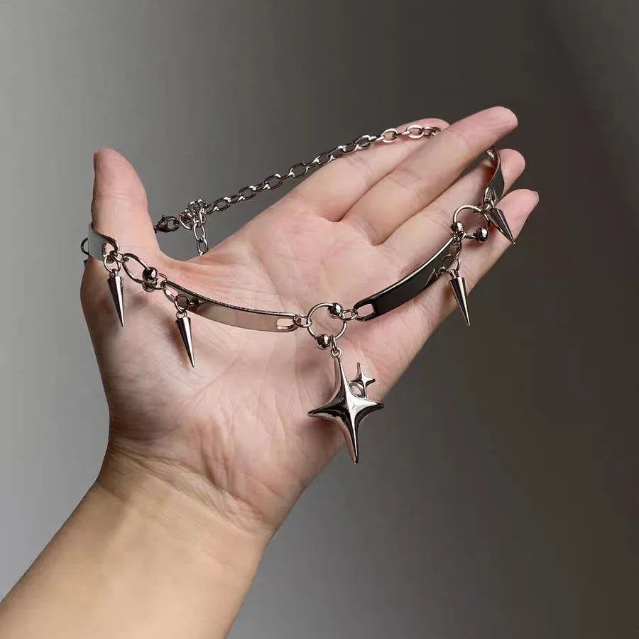 Star Charm Riveted Choker Necklace for Punk Gothic and Y2K Fashion